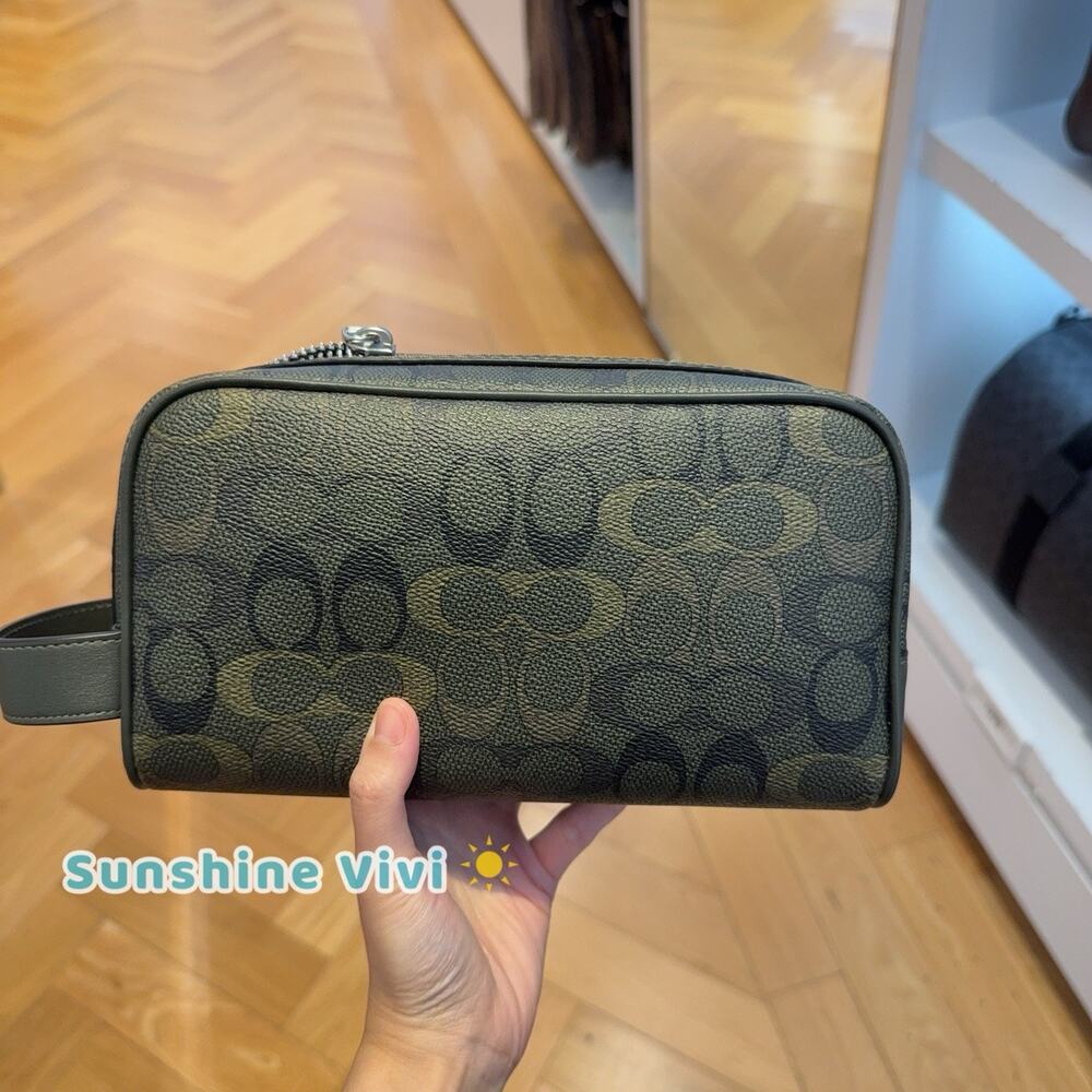 NWT Coach Small Travel Kit Signature Camo Silver/Green Canvas Leather CFF05
